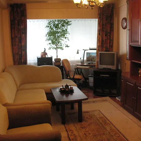 קייב Apartments Near Politech מראה חיצוני תמונה